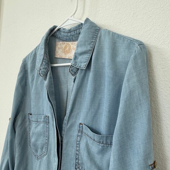 BELLA DAHL Button Down Shirt Light Chambray Tencel Relaxed Fit Pocket Top M - Picture 3 of 7